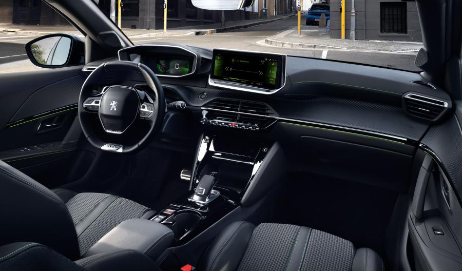Торпедо Peugeot 208 GT-Line 2019 года  (WW) (фото 12 из 56)